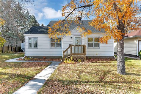 If you are looking for a home to rent that sits on a large lot, has a beautifully updated kitchen, lots of character, and a 2 stall garage, then this is the perfect home for you This four bedroom, two bathroom home is available for rent today. . Houses for rent st cloud mn